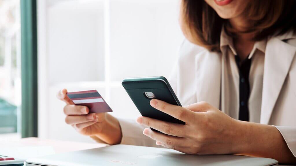 Women and Financial Independence: 12 Warning Signs