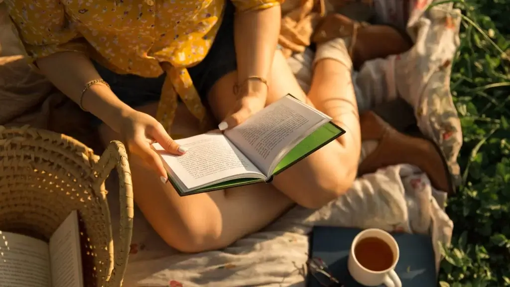 5 AM Morning Routine: A Realistic Guide for Productivity & Mindfulness